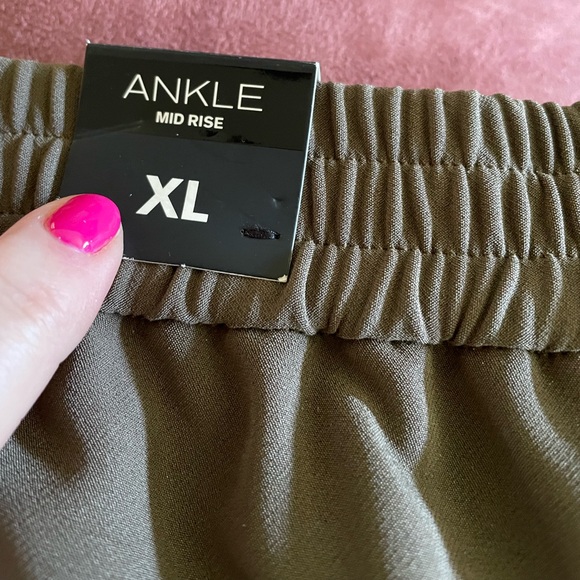 Express Pant Modern Utility Pull-on Kahaki Green - Picture 5 of 7